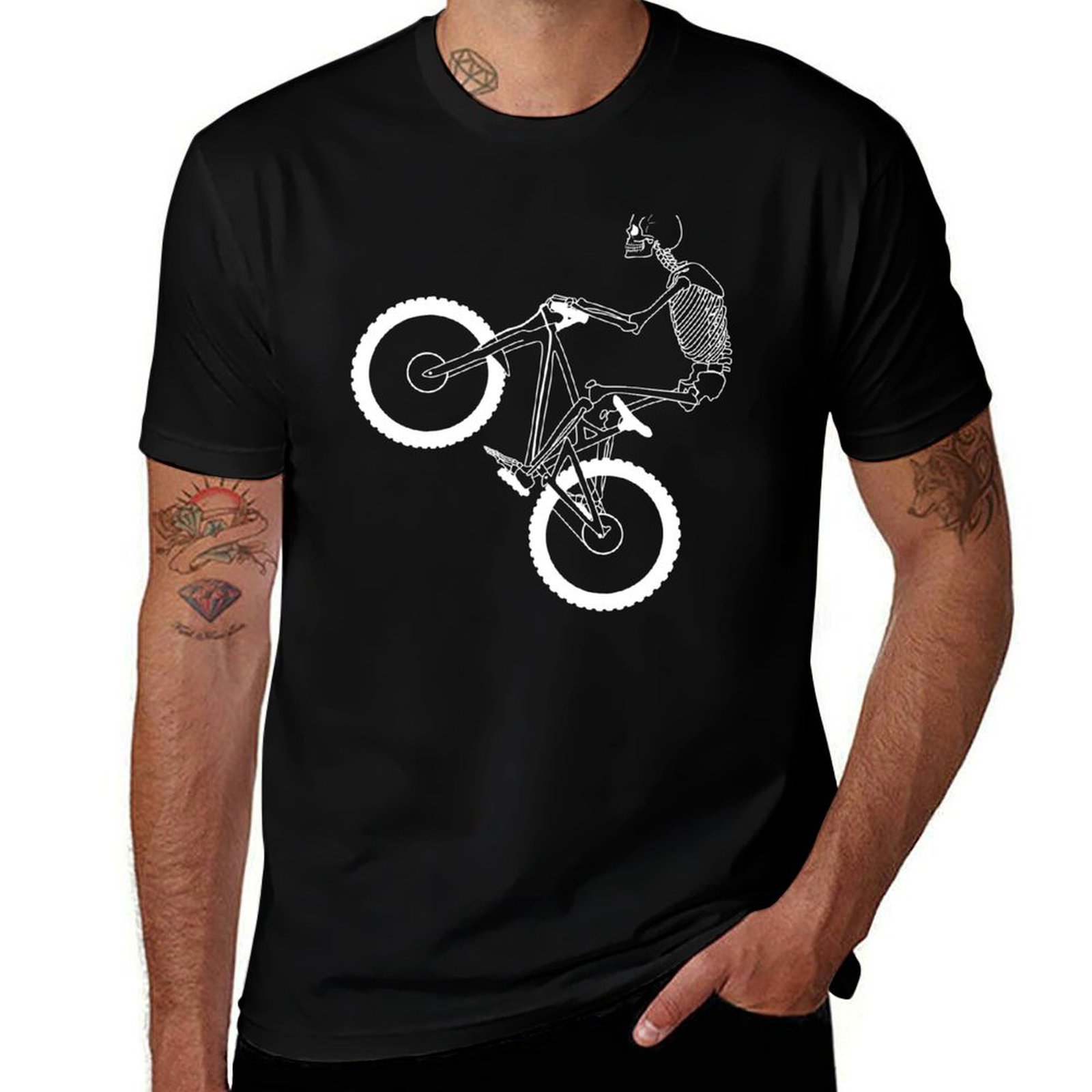 Mountain Biking Holidays - เสื้อยืดแขนสั้นลายโครงกระดูกจักรยานเสือภูเขาสำหรับวันหยุดแบบสบายๆ